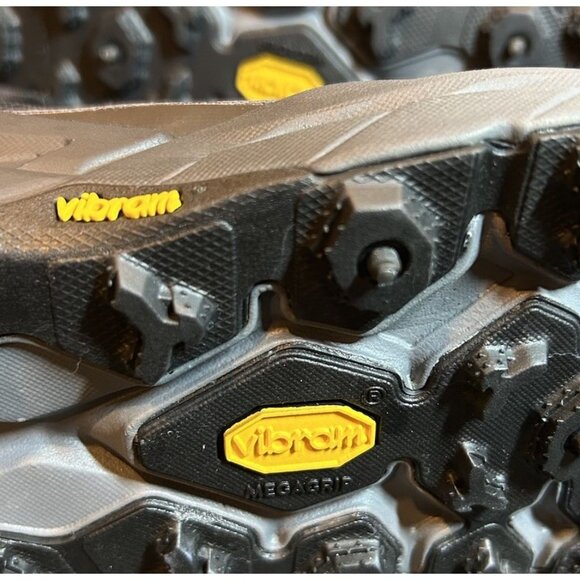 NEW Hoka One Speedgoat 5 GTX Trail Running Shoes GoreTex Women Size 10 Black Red - Picture 9 of 15